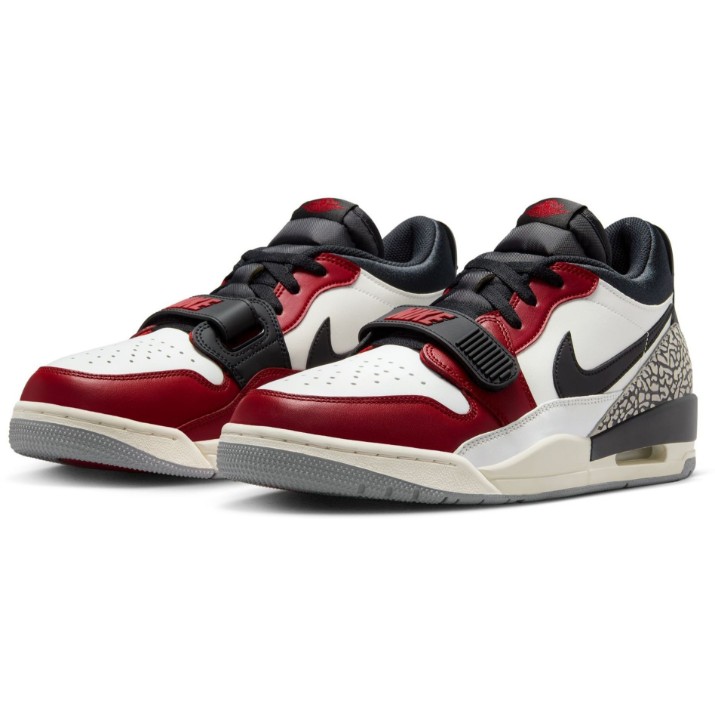 Adidași pentru bărbați Nike Air Jordan Legacy 312 Low Summit White/Black/Varsity Red/Sail, s.44.5