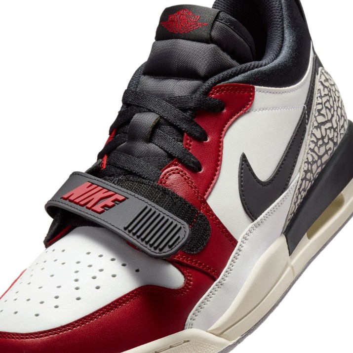 Adidași pentru bărbați Nike Air Jordan Legacy 312 Low Summit White/Black/Varsity Red/Sail, s.45.5