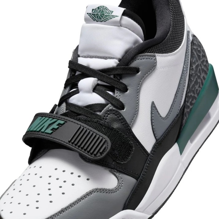 Adidași pentru bărbați Nike Air Jordan Legacy 312 Low White/Black/Cool Grey/Oxidised Green, s.46