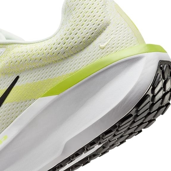 Кроссовки мужские Nike Air Winflo 11 Sail/Black/Cyber/Life Lime, s.42.5