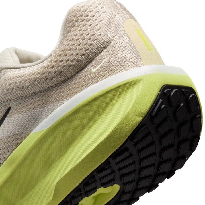 Кроссовки мужские Nike Air Winflo 11 Light Orewood Brown/Summit White/Light Lemon Twist/Sequoia, s.41