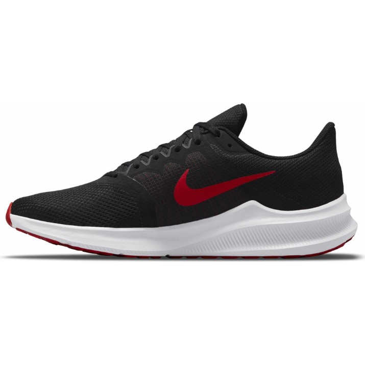 Кроссовки мужские Nike Quest 6 Black/White/Dark Smoke Grey/University Red, s.44
