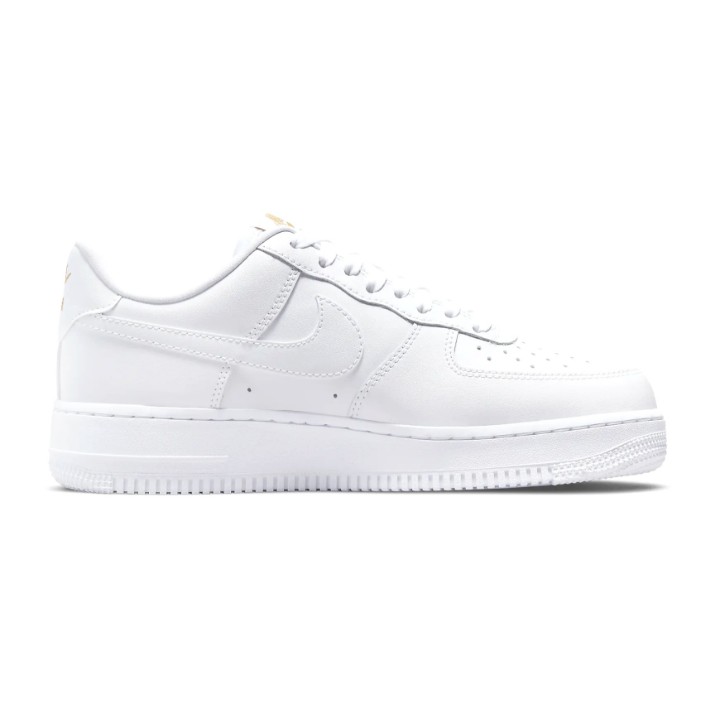 Кеды женские Nike Wmns Air Force 1 07 Lx White/Metallic Gold/Flat Gold, s.39