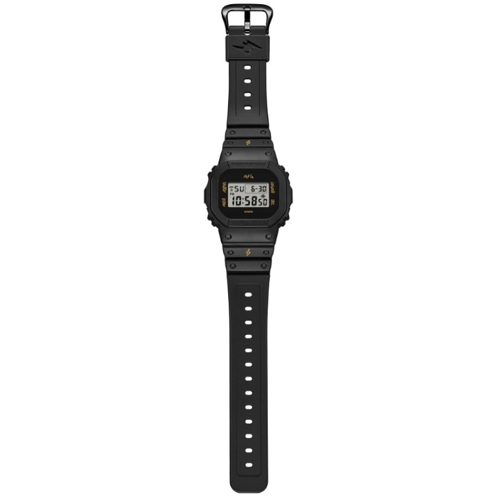 Наручные часы Casio DWE-5600JB-1A9ER
