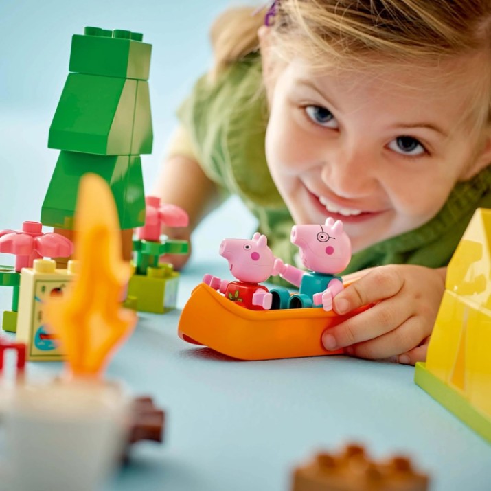 Set de construcție Lego Peppa Pig: Camping Trip (10452)