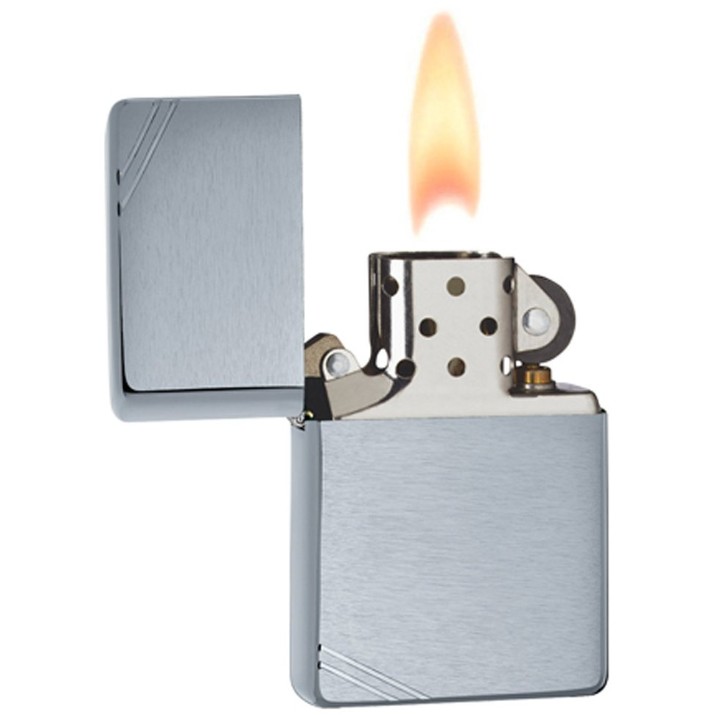 Brichetă Zippo 260 Classic Vintage High Polish Chrome w/ Slashes