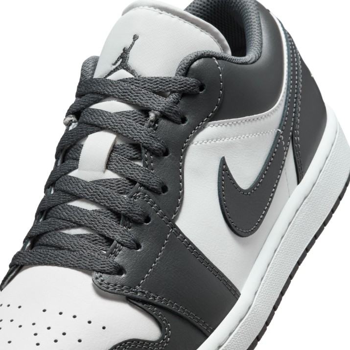 Ghete pentru bărbați Nike Air Jordan 1 Low Iron Grey/Summit White, s.40.5