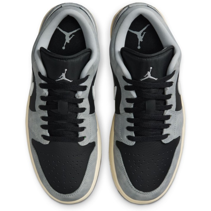 Ghete pentru bărbați Nike Air Jordan 1 Low Se Light Smoke Grey/Sail/Muslin/Black, s.44