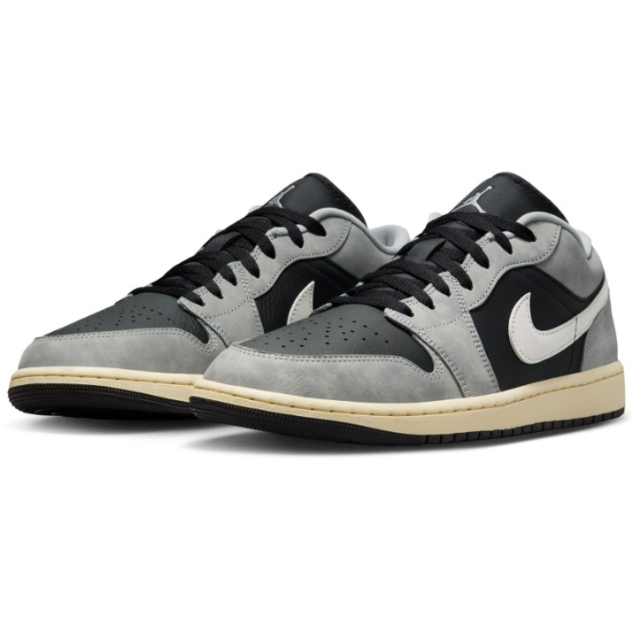Ghete pentru bărbați Nike Air Jordan 1 Low Se Light Smoke Grey/Sail/Muslin/Black, s.44.5