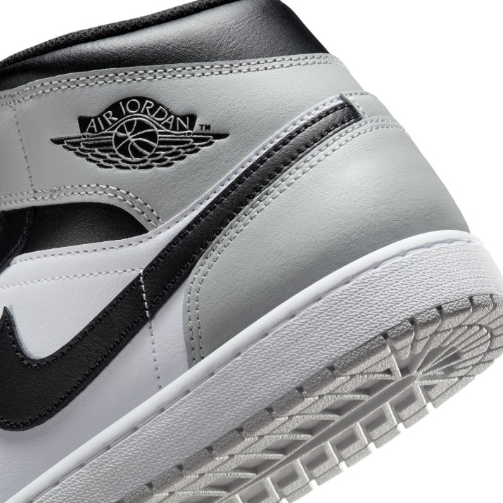 Bocanci pentru bărbați Nike Air Jordan 1 Mid White/Light Smoke Grey/Black, s.46