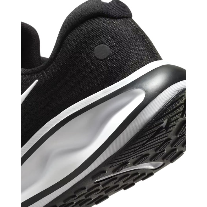 Кроссовки женские Nike Journey Run Black/White, s.36