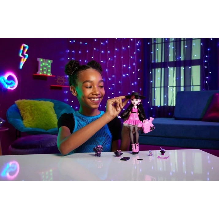 Păpușa Mattel Monster High Fashion Draculaura (HRP64)