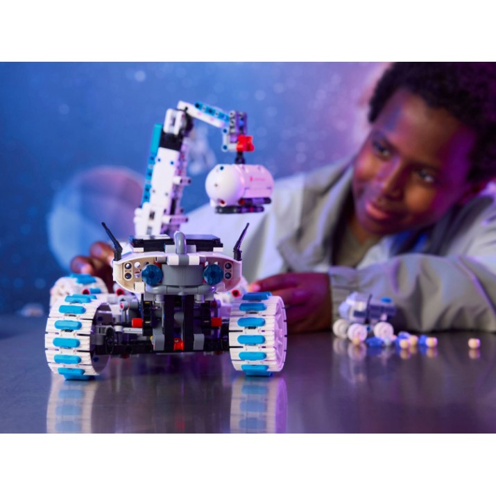Конструктор Lego Technic: Lunar Outpost Moon Rover (42211)