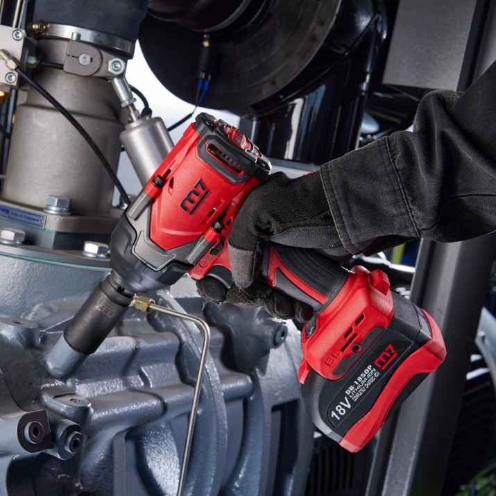 Mașină de înșurubat cu impact Mighty Seven DW-406