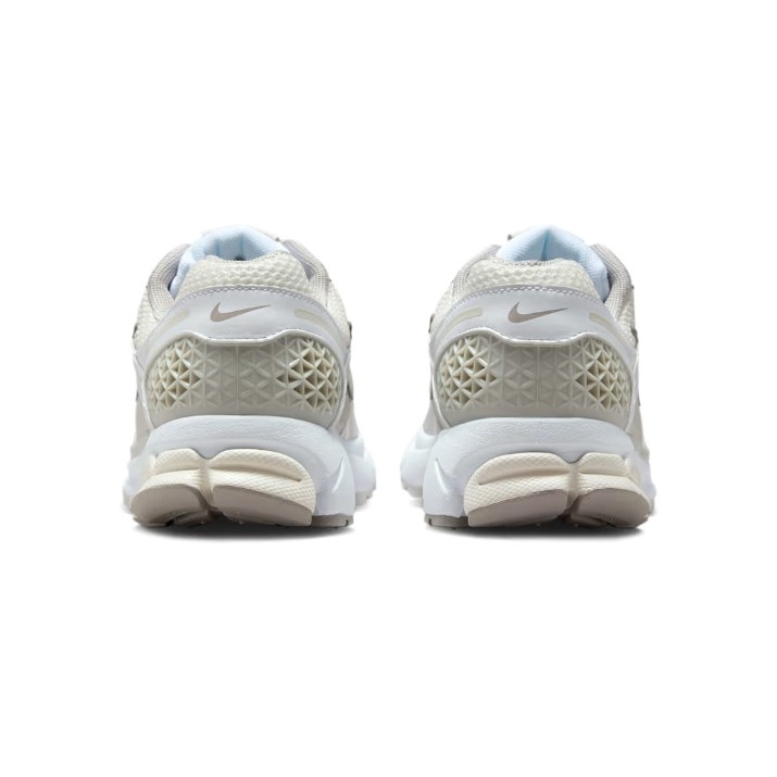 Кроссовки женские Nike W Zoom Vomero 5 White/Phantom/College Grey/Light Bone, s.36