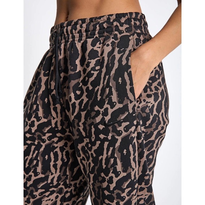 Pantaloni spotivi de dame Nike Sportswear Phoenix Fleece All-Over-Print Black/Ironstone, s.L