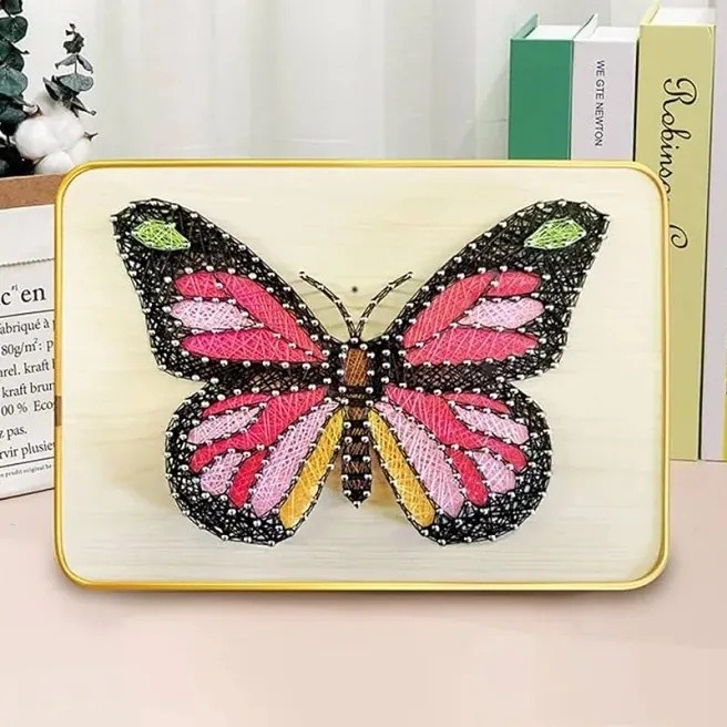 Картина из нитей HiStone Яркая бабочка 21x30 (DHACE28054)