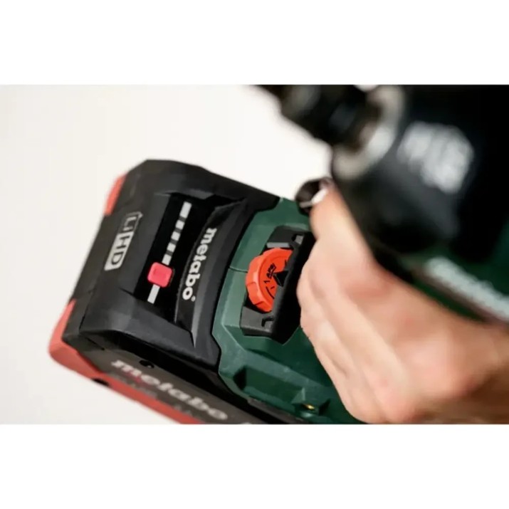 Mașină de înșurubat cu impact Metabo SSW 18 LTX 550 BL (602404800)