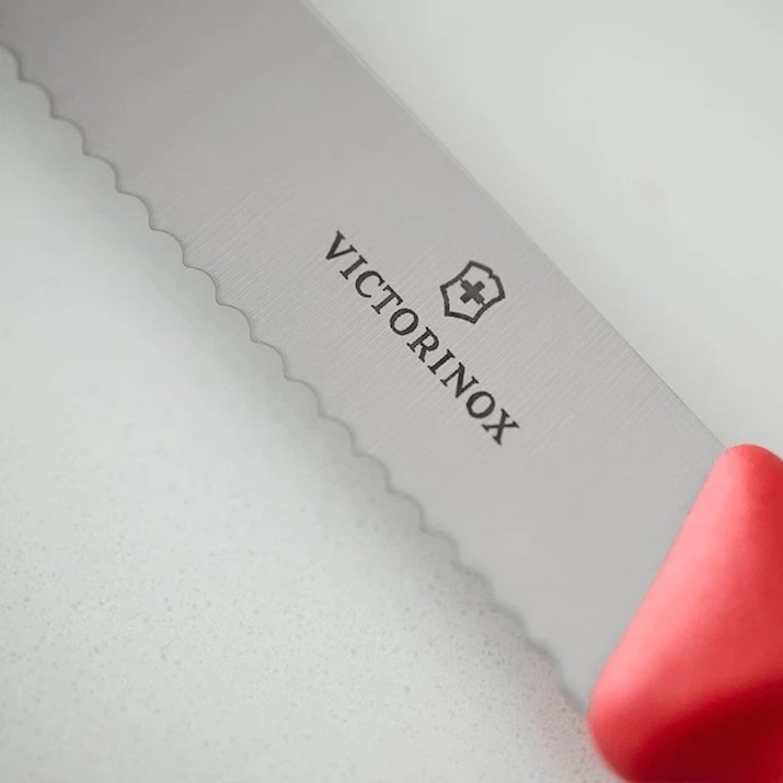 Кухонный нож Victorinox 6.7831.2C1