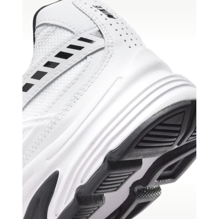 Кроссовки женские Nike Wmns Initiator White/Metallic Silver, s.36.5