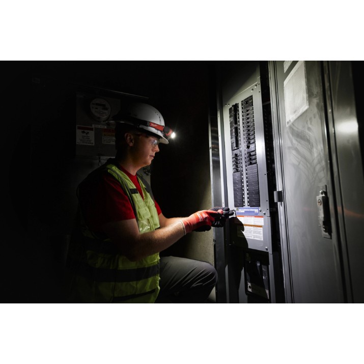 Lanterna Milwaukee L4HL2-301 (4933479963)