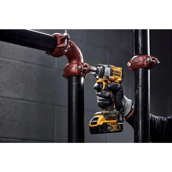 Гайковёрт DeWalt DCF921NT