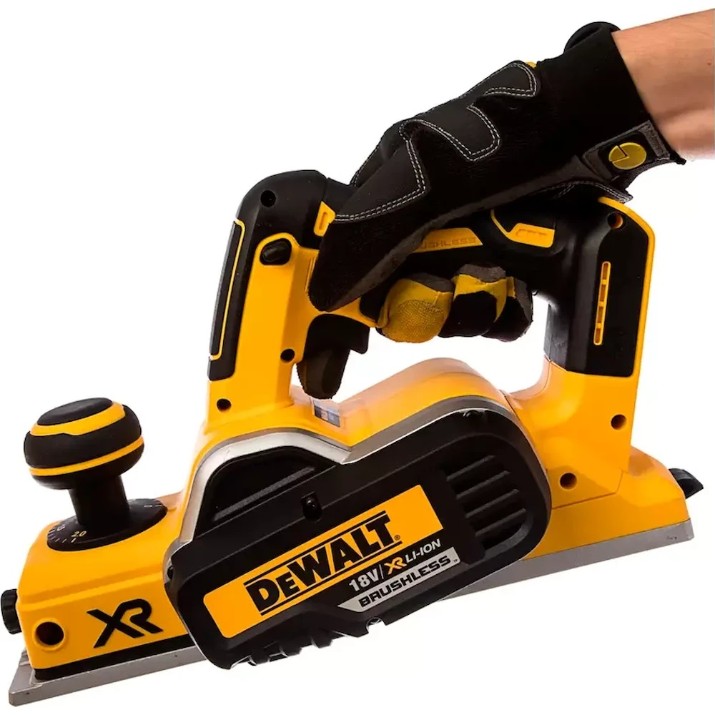 Рубанок DeWalt DCP580N