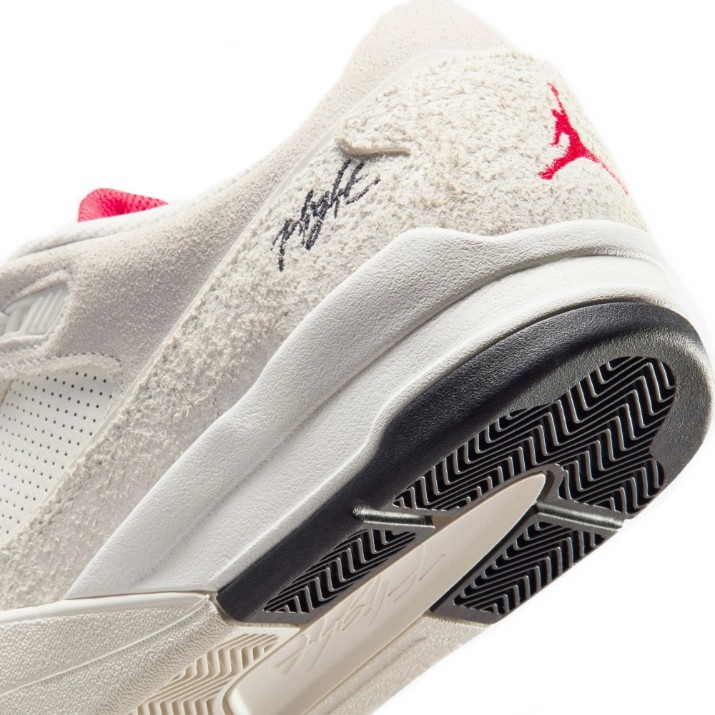 Adidași pentru bărbați Nike Jordan Flight Court Sail/University Red/Black, s.42.5