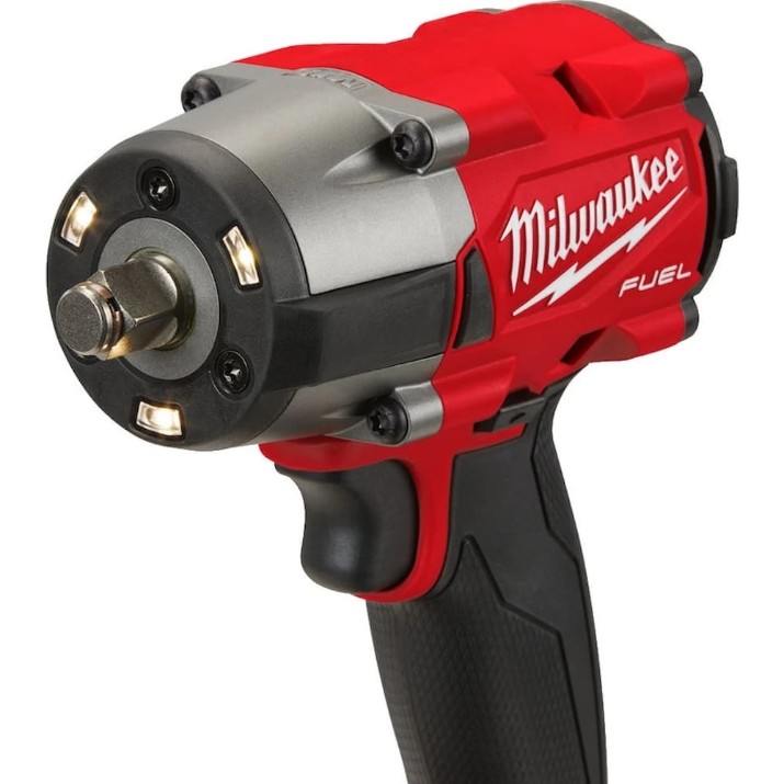 Mașină de înșurubat cu impact Milwaukee 4933478450