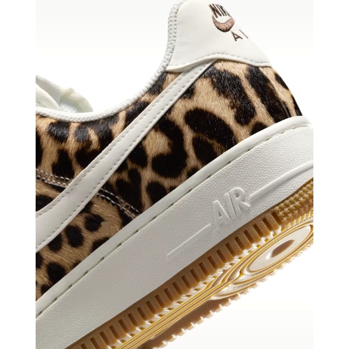 Ghete pentru dame Nike Air Force 1 07 Baroque Brown/Sesame/Sail, s.38