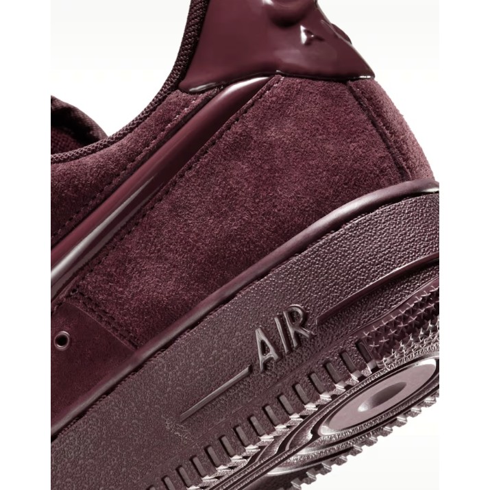 Кеды женские Nike Air Force 1 07 Burgundy Crush, s.37.5