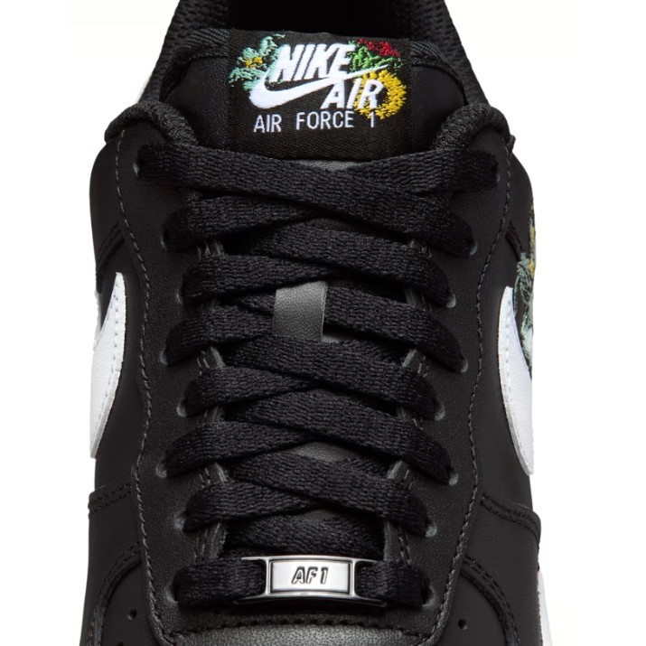 Ghete pentru dame Nike Air Force 1 07 Premium Flowers Black/Metallic Gold/White, s.37.5