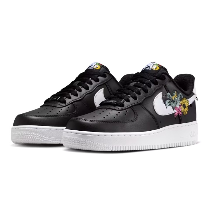 Кеды женские Nike Air Force 1 07 Premium Flowers Black/Metallic Gold/White, s.38.5