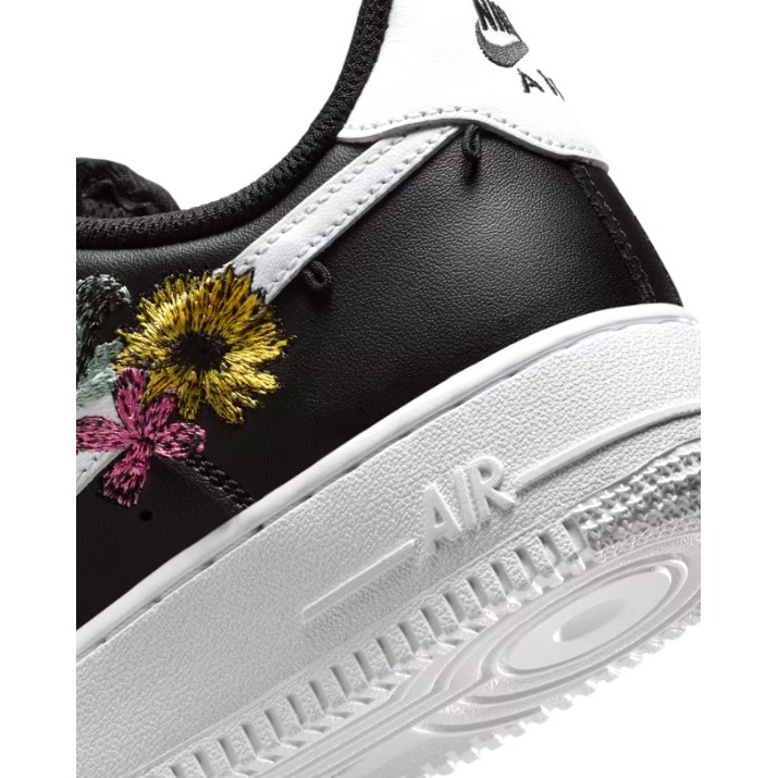 Кеды женские Nike Air Force 1 07 Premium Flowers Black/Metallic Gold/White, s.39