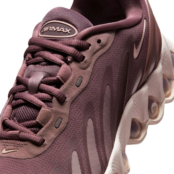 Кроссовки женские Nike Air Max Dn8 Tattoo/Particle Rose/Silt Red, s.36