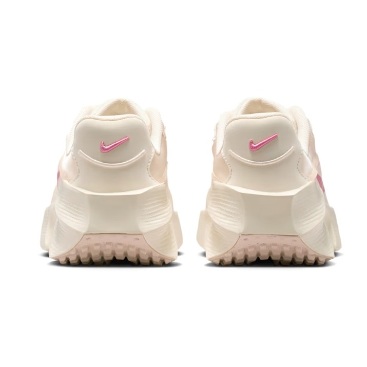 Кроссовки женские Nike Aura Edge Chalk/Pale Ivory/Elemental Pink/Peony, s.38