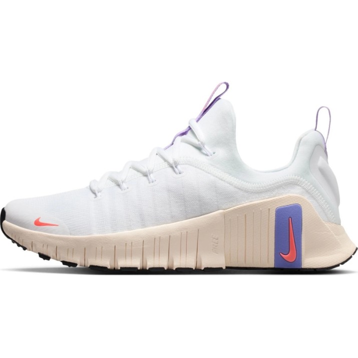 Кроссовки женские Nike Free Metcon 6 White/Violet Mist/Chalk/Hot, s.36
