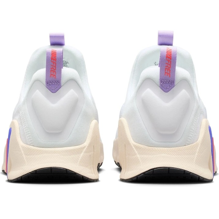 Кроссовки женские Nike Free Metcon 6 White/Violet Mist/Chalk/Hot, s.36