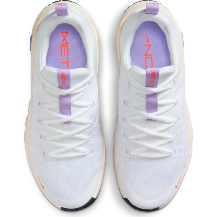 Adidași pentru dame Nike Free Metcon 6 White/Violet Mist/Chalk/Hot, s.37.5
