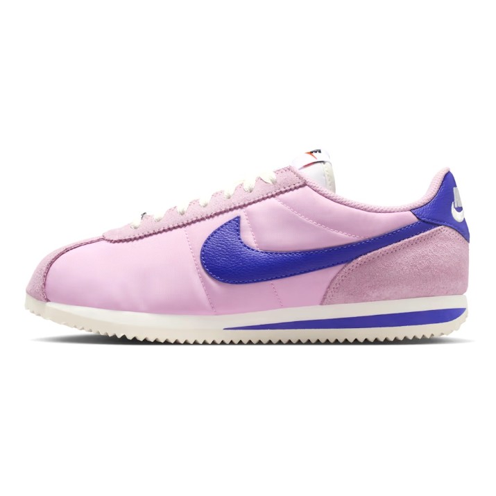 Adidași pentru dame Nike Cortez Textile Light Arctic Pink/Sail/Paramount Blue, s.39