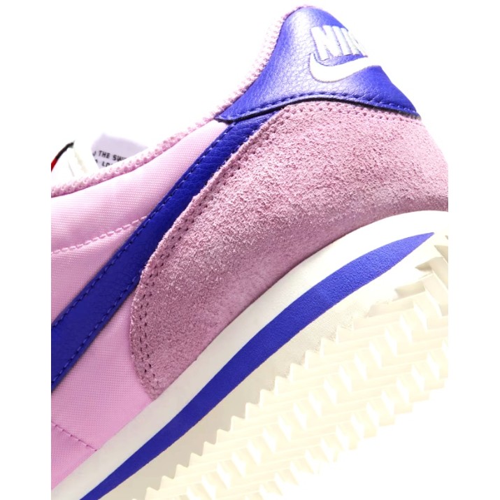 Adidași pentru dame Nike Cortez Textile Light Arctic Pink/Sail/Paramount Blue, s.39