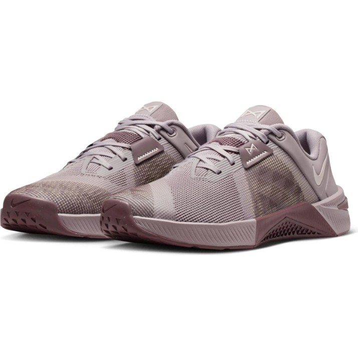 Adidași pentru dame Nike Metcon 10 Light Violet Ore/Tattoo/Silt Red, s.36.5