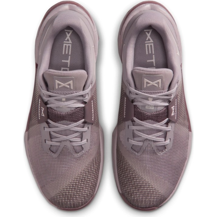 Adidași pentru dame Nike Metcon 10 Light Violet Ore/Tattoo/Silt Red, s.36.5