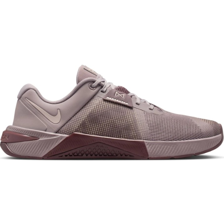 Кроссовки женские Nike Metcon 10 Light Violet Ore/Tattoo/Silt Red, s.37.5