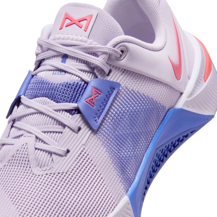 Adidași pentru dame Nike Metcon 10 Violet Mist/Sapphire/Sea Coral, s.37.5