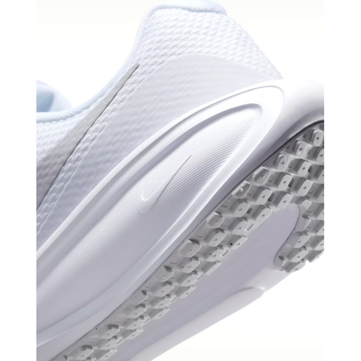 Кроссовки женские Nike Revolution 8 White/Pure Platinum, s.40.5