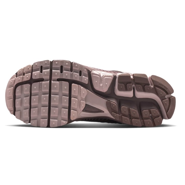 Adidași pentru dame Nike Zoom Vomero 5 Tattoo/Particle Rose/Light Violet Ore/Particle Rose, s.38