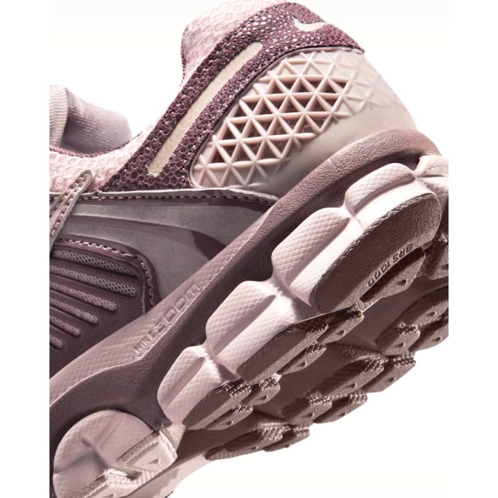 Adidași pentru dame Nike Zoom Vomero 5 Tattoo/Particle Rose/Light Violet Ore/Particle Rose, s.38.5