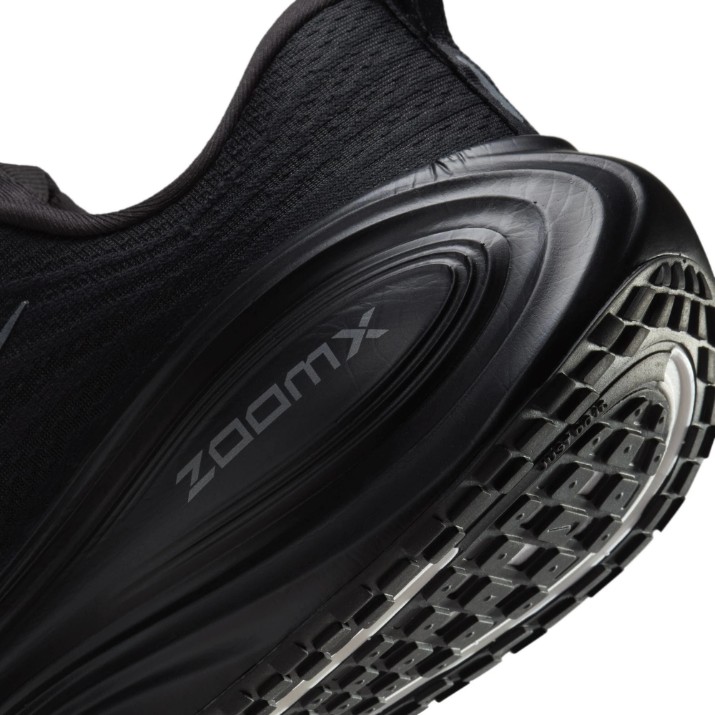 Adidași pentru bărbați Nike Vomero Plus Black/Metallic Dark Grey/Cool Grey/Dark Smoke Grey, s.42.5
