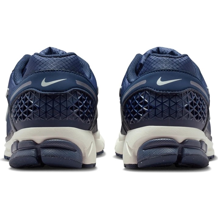 Кроссовки мужские Nike Zoom Vomero 5 Se Blue Void/Midnight Navy/Light Orewood Brown/Metallic Silver, s.40.5